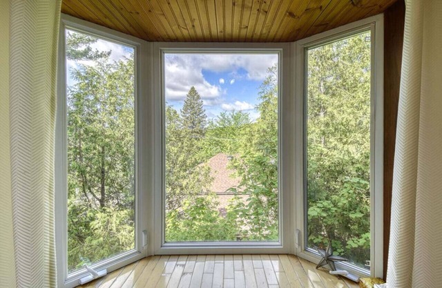 The Village Chalets – Hot Tub, Pool Table & Private Lake Access