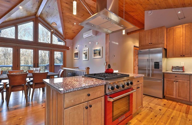 The Waffelhaus In Killington 4 Bedroom Home