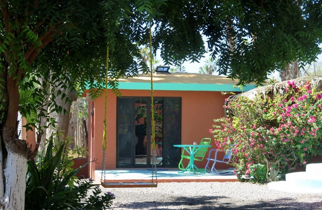 The Wave - A Peaceful Private Oasis Steps Away From All Todos Santos Attractions