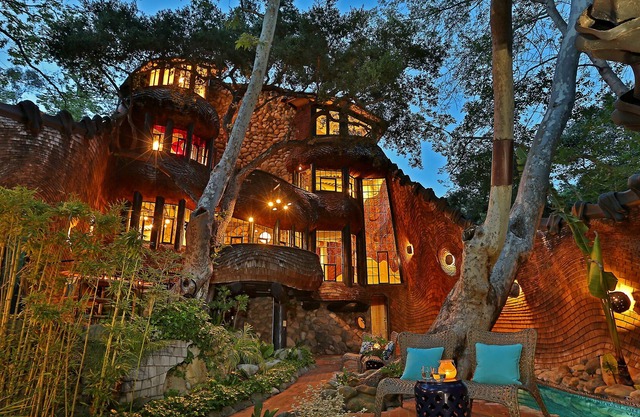 The Whale House - Unique Architectural Masterpiece in Mission Canyon