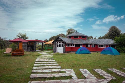 The Wild Planet - Treehouses & Cottages