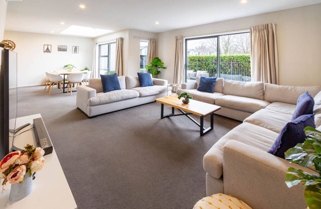 The Willows Parkside Retreat