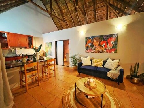 The Zen-Den - Subtle Charm & Luxury in Bryanston