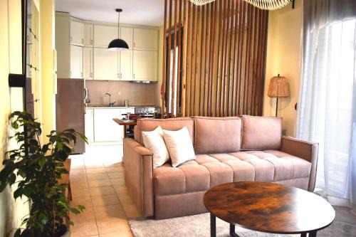 TheAretsouPlace, Luxury Apartment in Kalamaria, 200m from the Sea with Parking