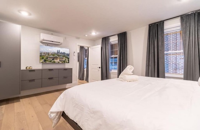 Thena Hotel - Spacious 1 Bedroom
