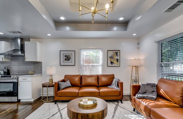 TheRedDoorBnbATL! Atlanta's Luxe Retreat!