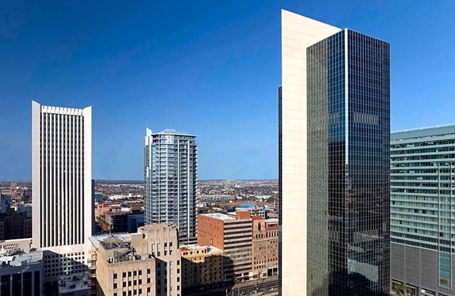 This Central Phenix hotel is 4 miles from Sky Harbor International Airport .