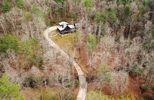 This chalet is luxury and mountain charm all wrapped up in one