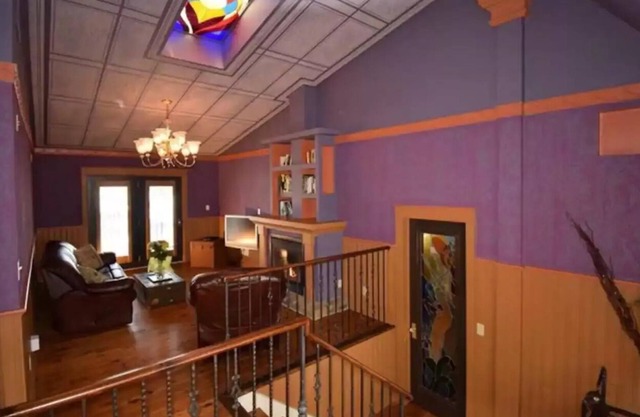 This European flair minutes from historic Niagara On The Lake