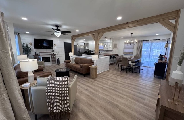 This house is a 5 bedroom(s), 3 bathrooms, located in Maize, KS.