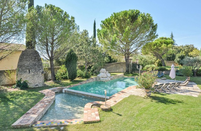 This large holiday home with swimming pool is ideal for family holidays.