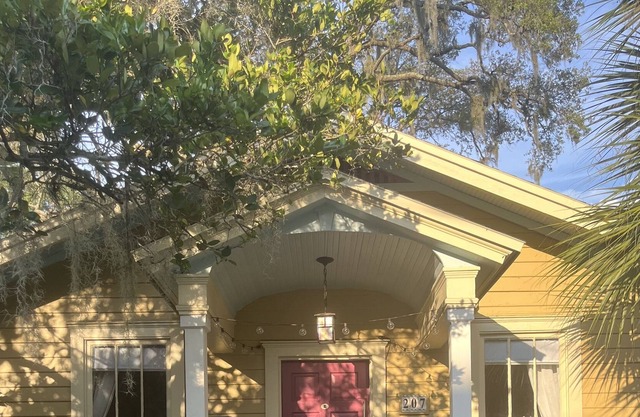 This quaint historic bungalow is located in beautiful Thornton Park.