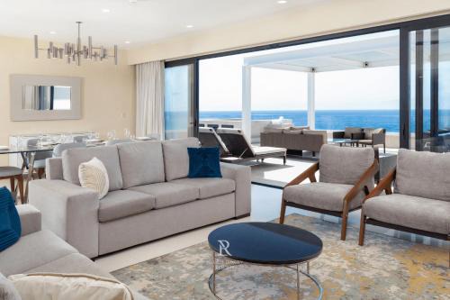 Three BD Penthouse Ocean Front-Villa La Valencia