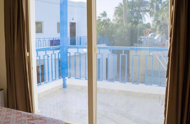 Three-bedroom vacation apartment in Egypt with beach access