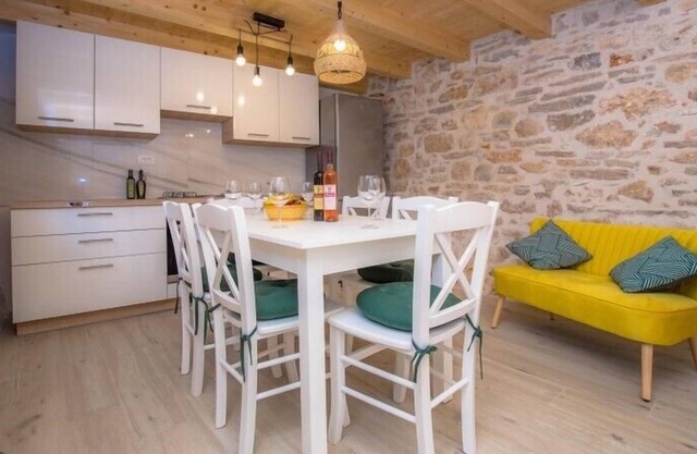 Three-bedroom apartment in the countryside