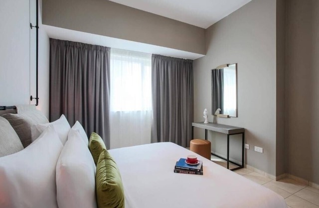 Three Bedroom Apartment In Marina By E R