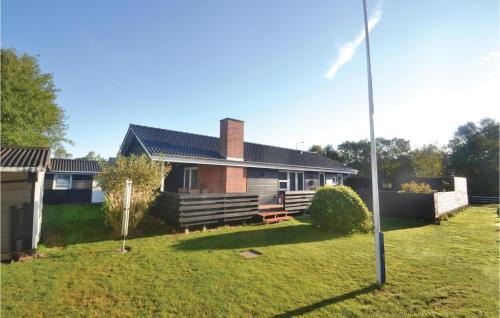 Three-Bedroom Holiday Home In Grenaa