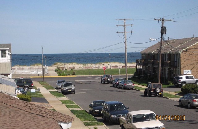 Three Bedroom Ocean Block Home with Ocean View