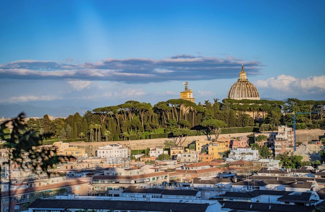 Three bedrooms, two bathrooms near St peter's Cathedral Area