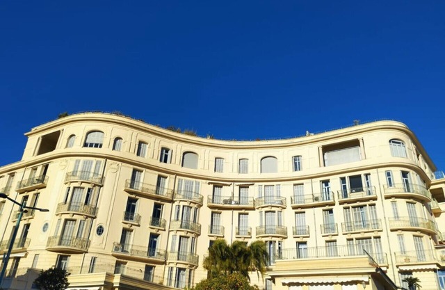 Three-room apartment Palais Ausonia, near Lemon Festival
