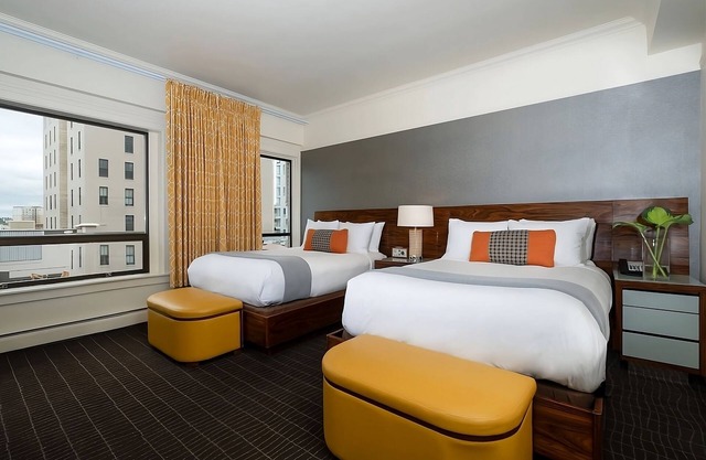 Three Stylish and Pet-friendly Accommodations Close to Int'l Rose Test Garden!