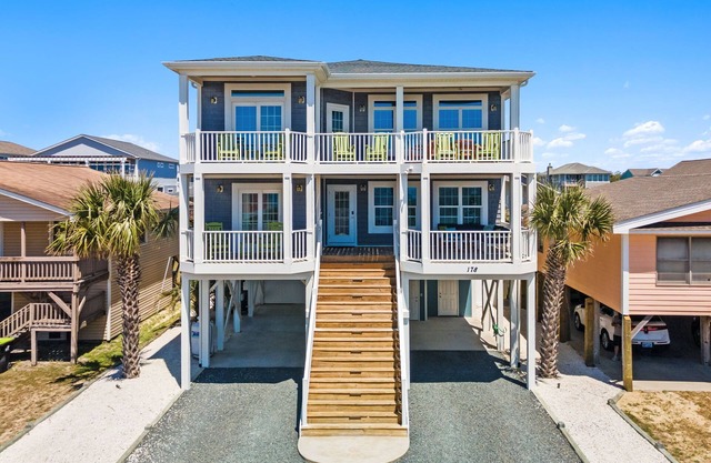 "Tides a Wastin' " Private Pool w/Opt Heat, Hot Tub, Tiki Bar, Elevator