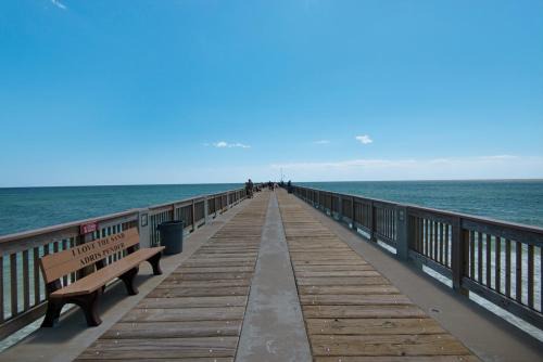 Tidewater Beach Luxury Penthouse with Resort Amenities and a View!