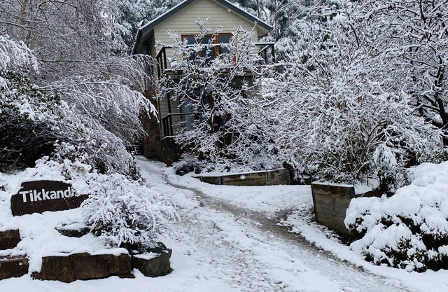 Tikkandi – Cozy Luxe Getaway in Victoria’s High Country