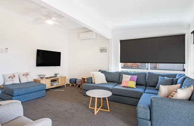 Tilly’s Retreat - Pet Friendly-3 Min Walk to Beach