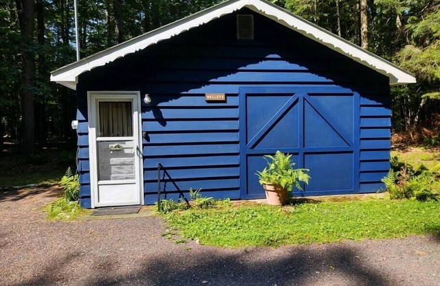 Timberlane Walleye Cabin