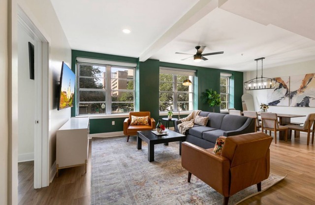 Timeless Elegance: 4BR Luxury Condo in New Orleans