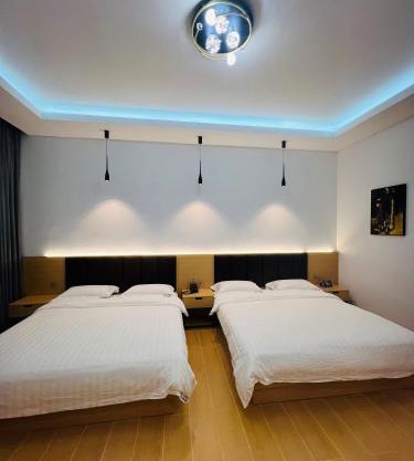 Times Mansion Hotel King Twin bed