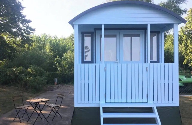 Tiny Beach House "Crab"