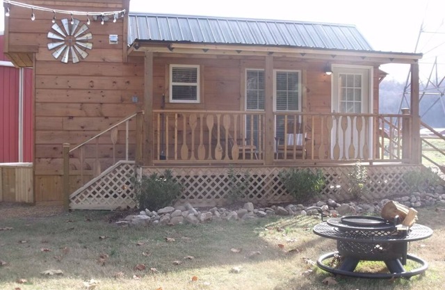 Tiny Cabin on Watauga River in Elizabethton TN 1000 feet of private river front!