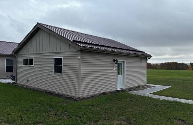 TKW Farms 361A Four Season B&B. No Pets.