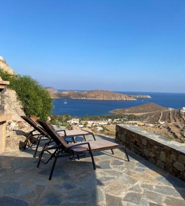 To Petrino Serifos