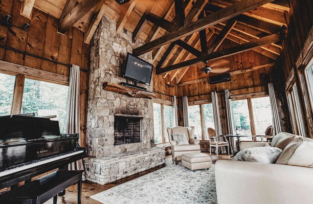 TOCCOA TREE LODGE….
