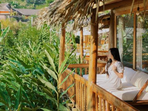 Toce House Tả van