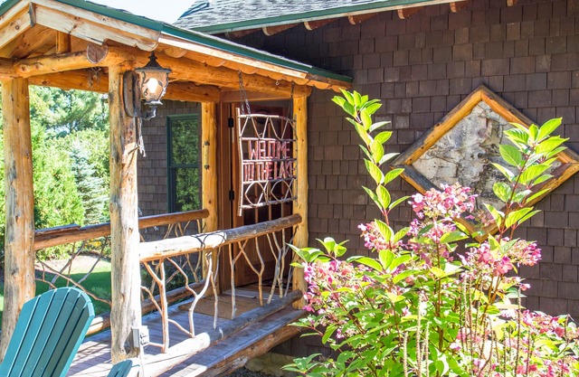 Tom's Cabin at the Whiteface Club& Resort
