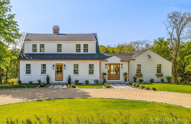 Tonset Manor: 232-O East Orleans Vacation Estate Includes Guest House, Heated Pool, Hot Tub