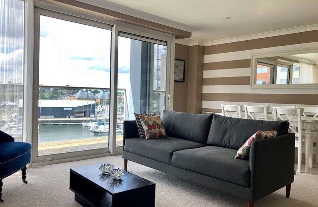 Toothbrush Apartments - Ipswich Waterfront - Anchor St