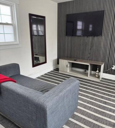 Top Floor - Atlanta Beltline Adjacent Apartment