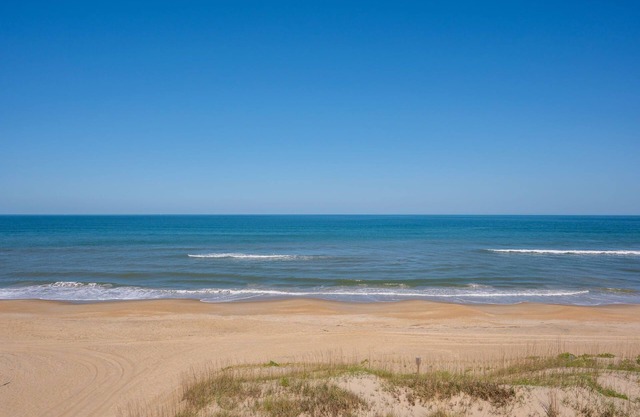 Top Floor with Oceanfront & Sound Views! Walk-in Shower, Avail: 9-6-25 - 9-13-25
