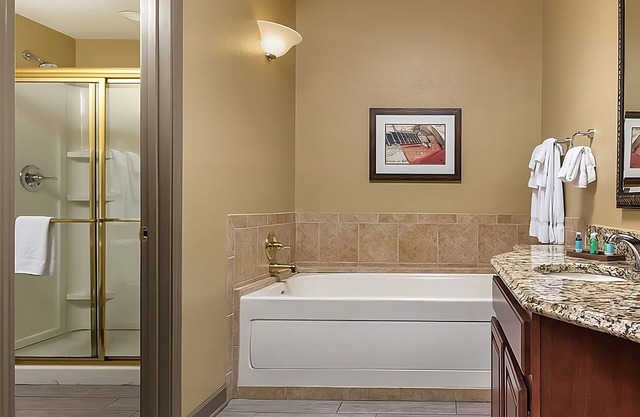 Top notch 2-bedroom resort in Nashville during Country Music Fest, near Opryland
