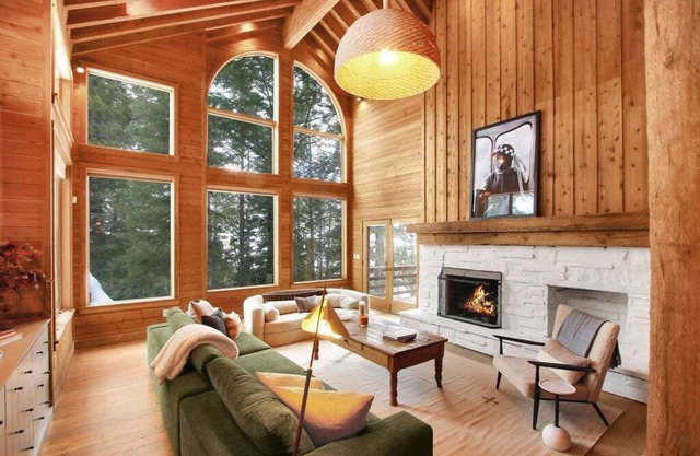 *TOP TIER* SUNDANCE LODGE - 7 Bed, 7 Bath, MOUNTAIN VIEWS
