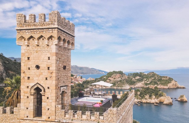 Torre Pirandello 6, Emma Villas