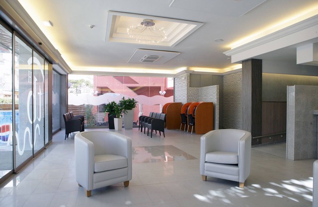 Tossa Beach-Center