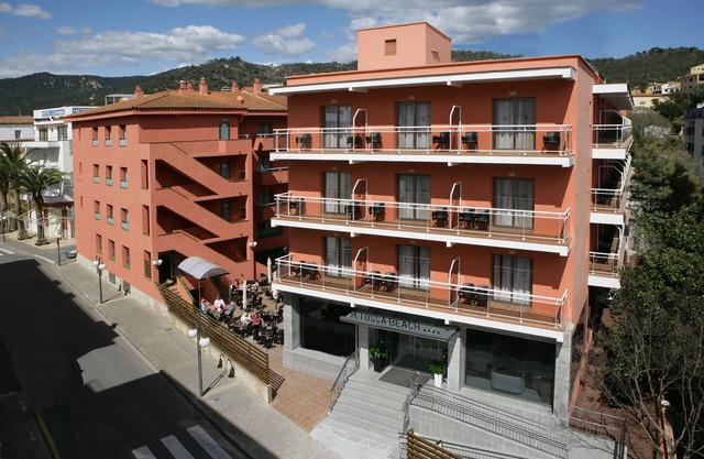 Tossa Beach Center