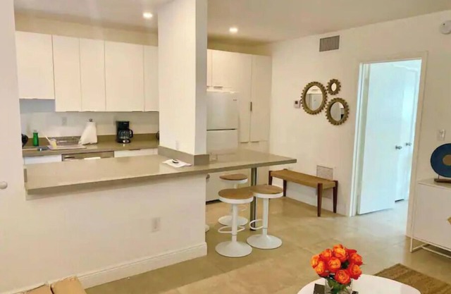 Totally Updated unit 5 min from the beach😍 You’ll love it !