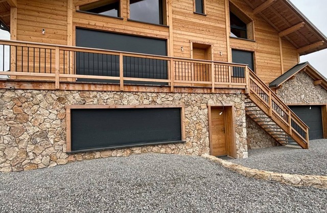 Toubkal luxury chalet with swimming pool in La Joue du Loup